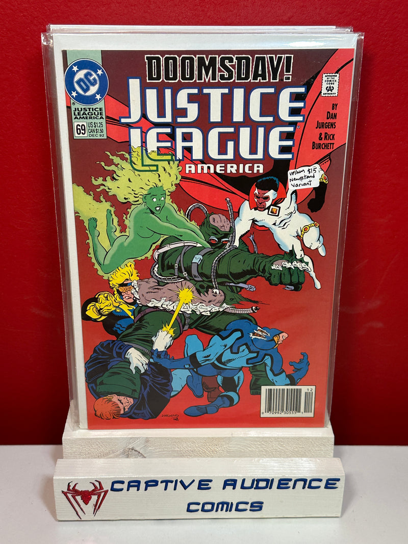 Justice League / International / America #69 - Newsstand Variant - VF/NM