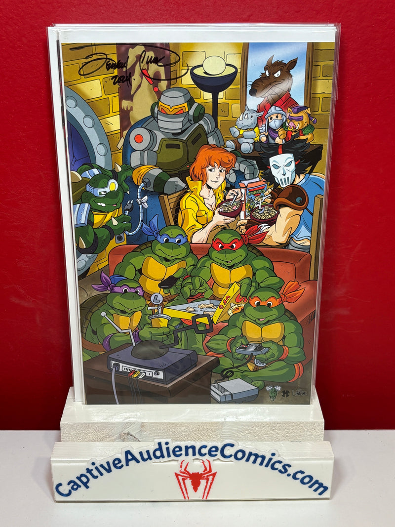 Teenage Mutant Ninja Turtles: Saturday Morning Adventures #11 - Signed Jeremy Clark Virgin - NM
