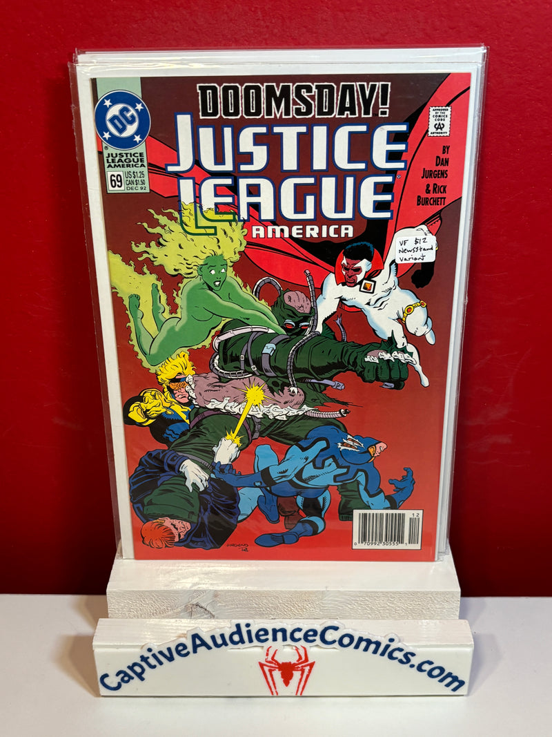 Justice League / International / America #69 - Newsstand Variant - VF